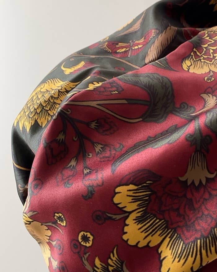 ZARA（ザラ）のおすすめファッションアイテム「スカーフディテール バケットバッグ」