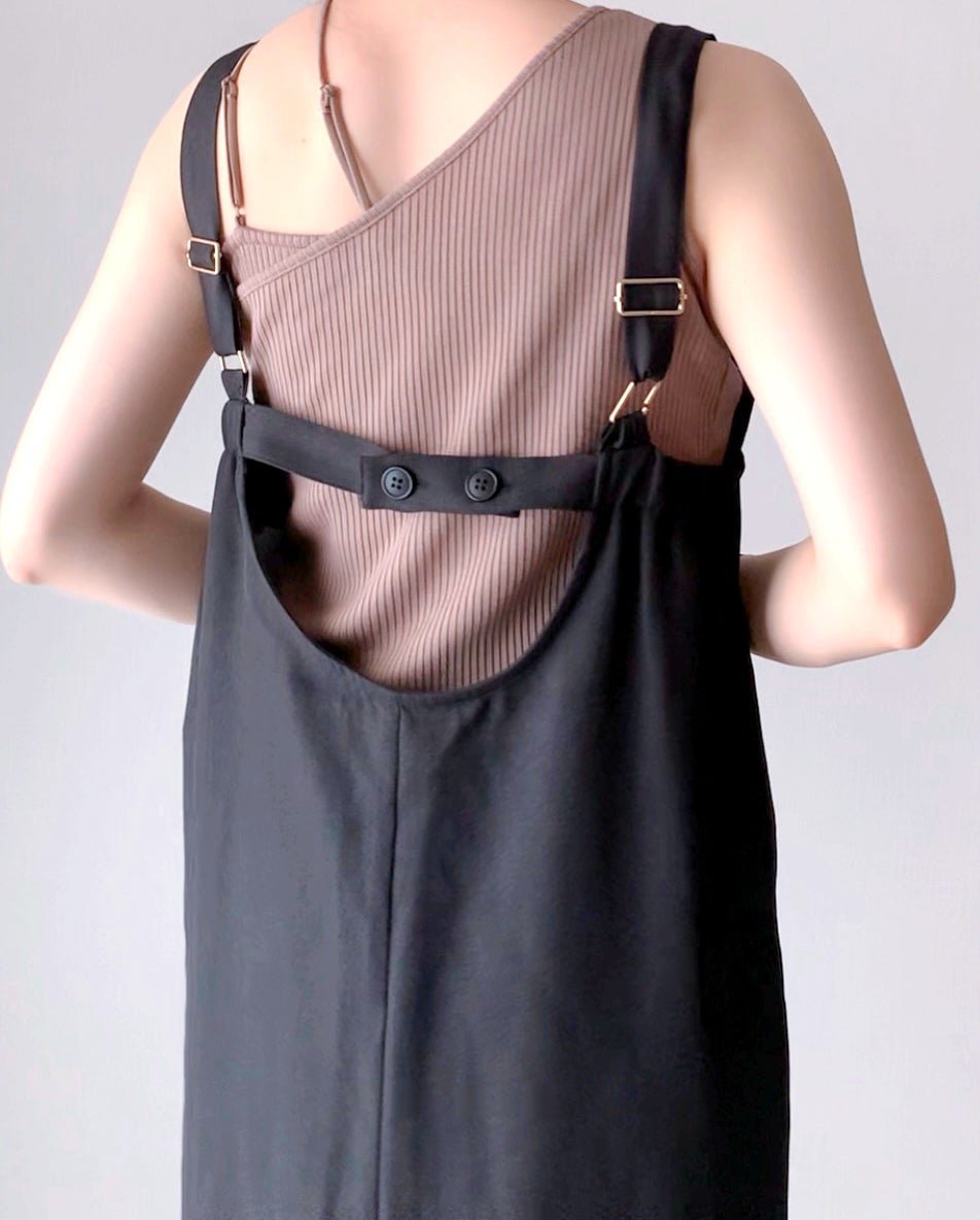 しまむらのおすすめファッションアイテム「バックシャンジャンパースカート」