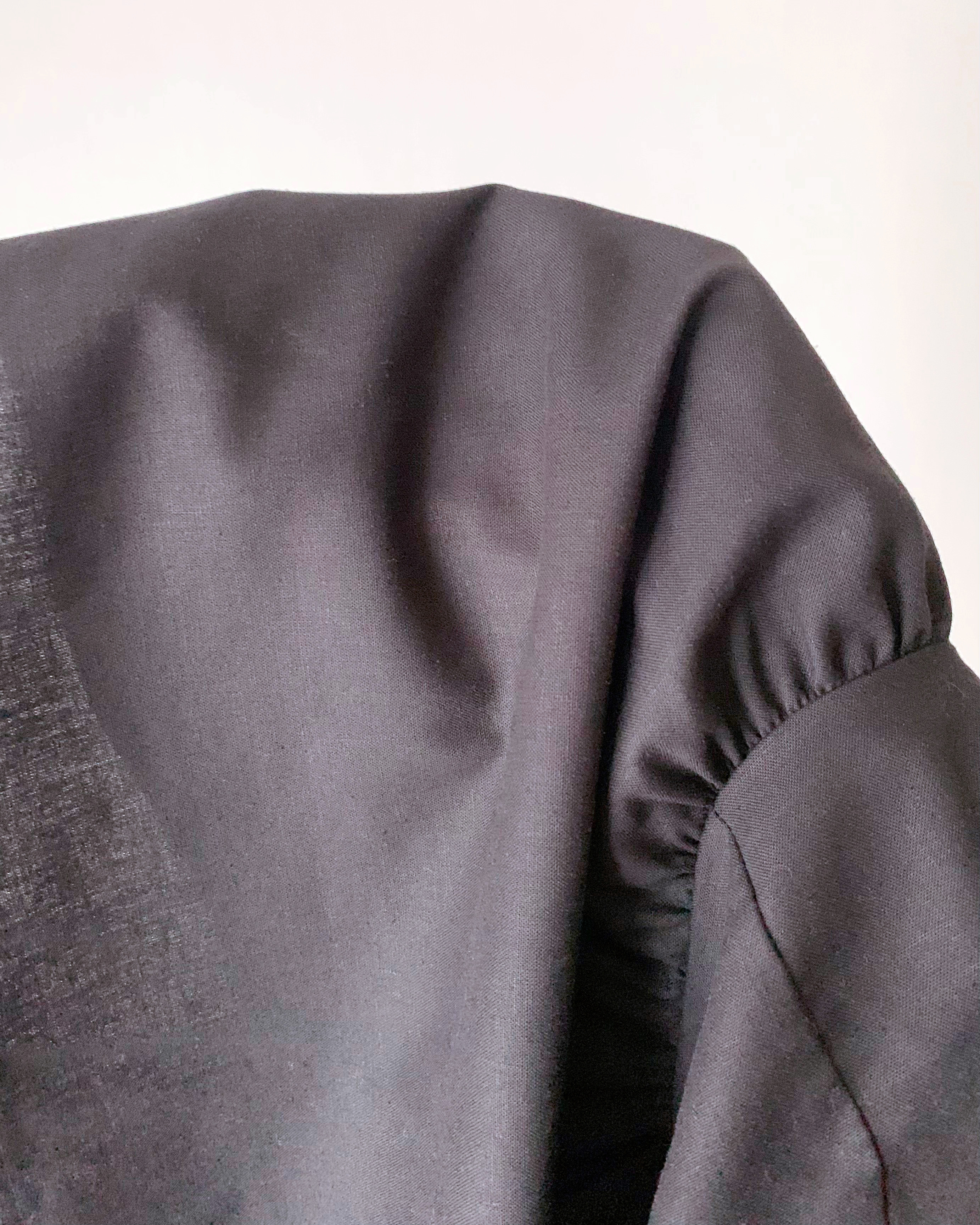 GU（ジーユー）のおすすめファッションアイテム「リネンブレンドキャミソール+E」