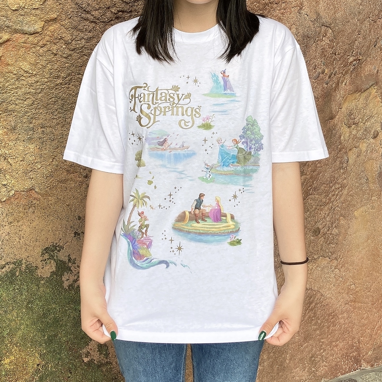ディズニーシーのファンタジースプリングスおすすめグッズ「Tシャツ」