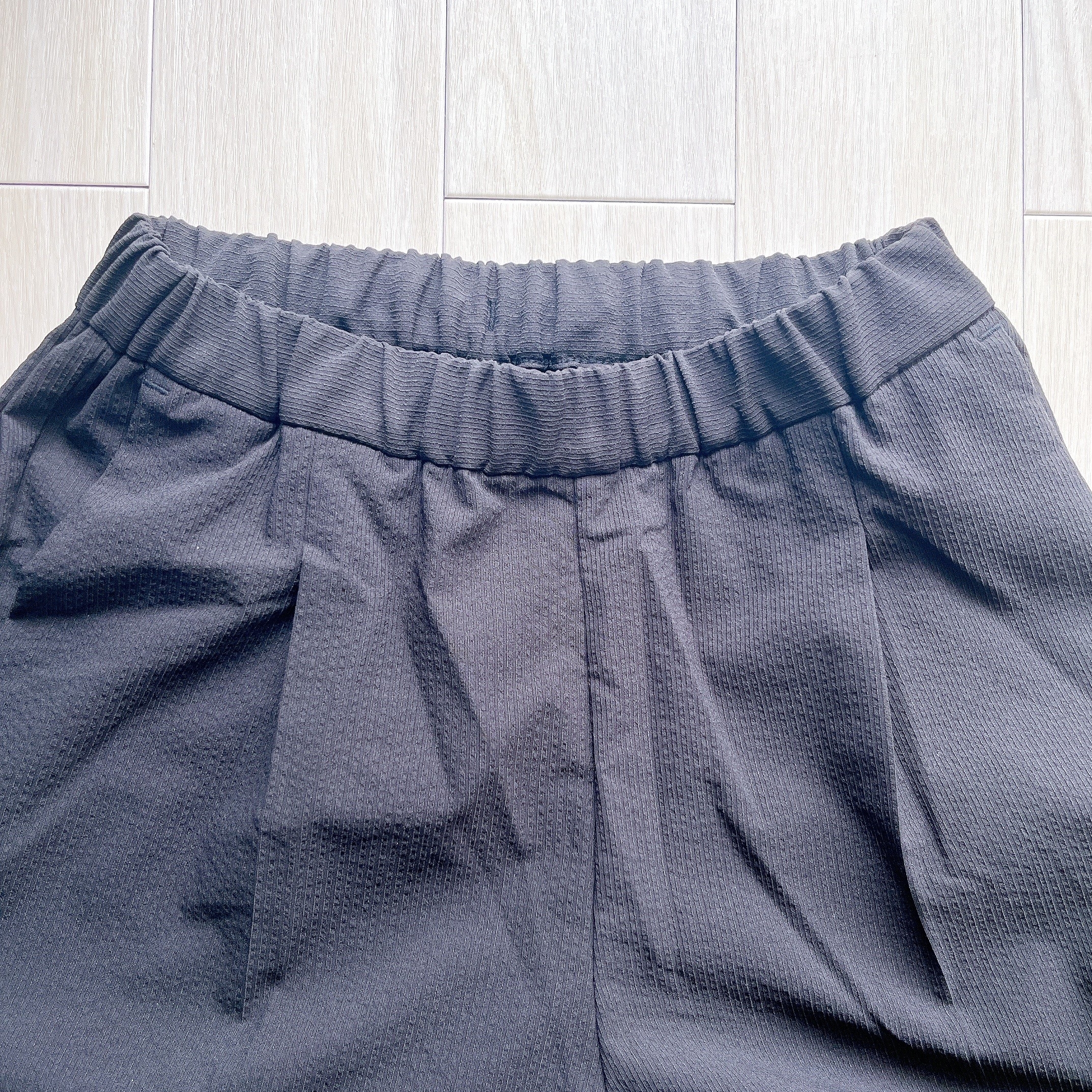 無印良品のオススメのパンツ「婦人 風を通すストレッチサッカーテーパードパンツ」