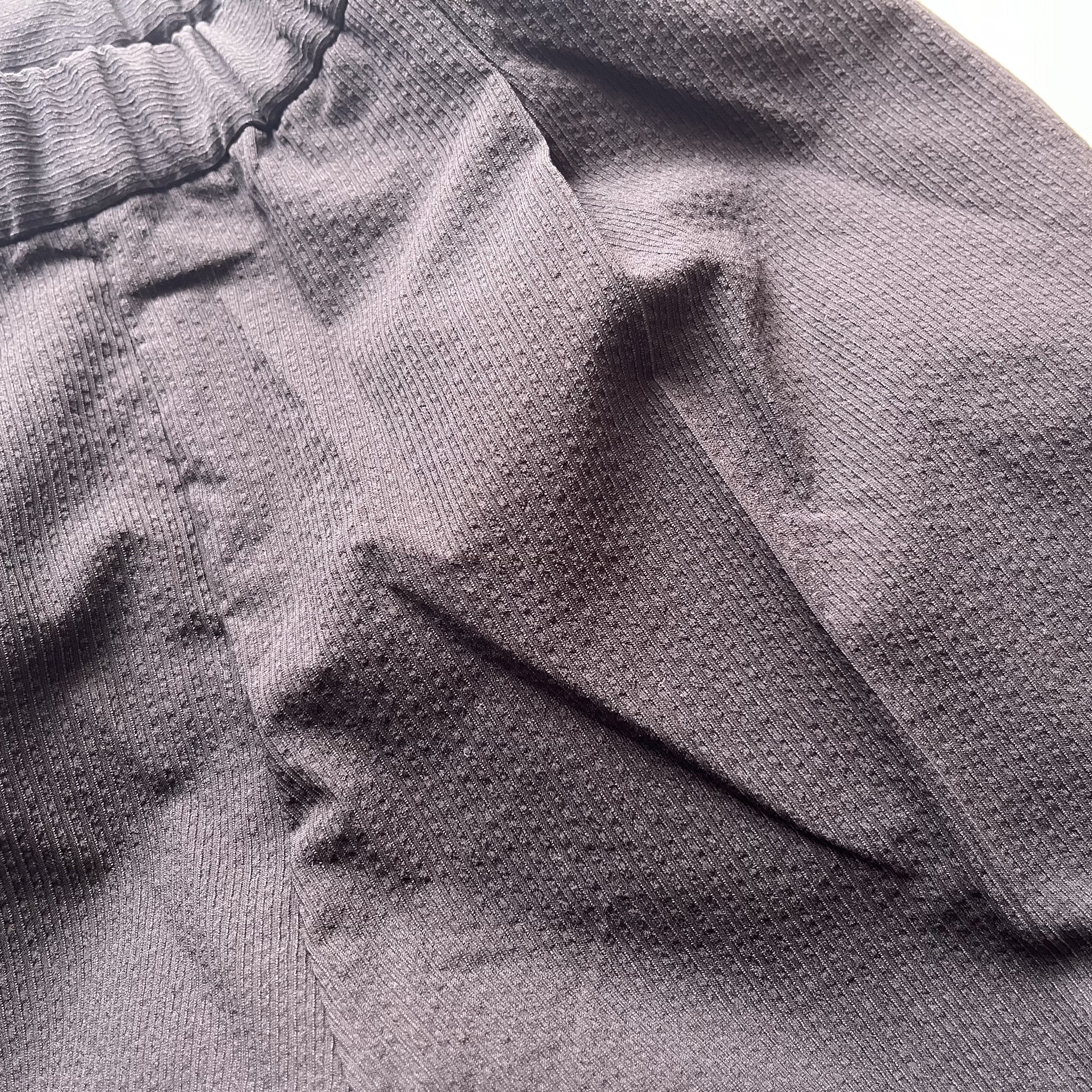 無印良品のオススメのパンツ「婦人 風を通すストレッチサッカーテーパードパンツ」