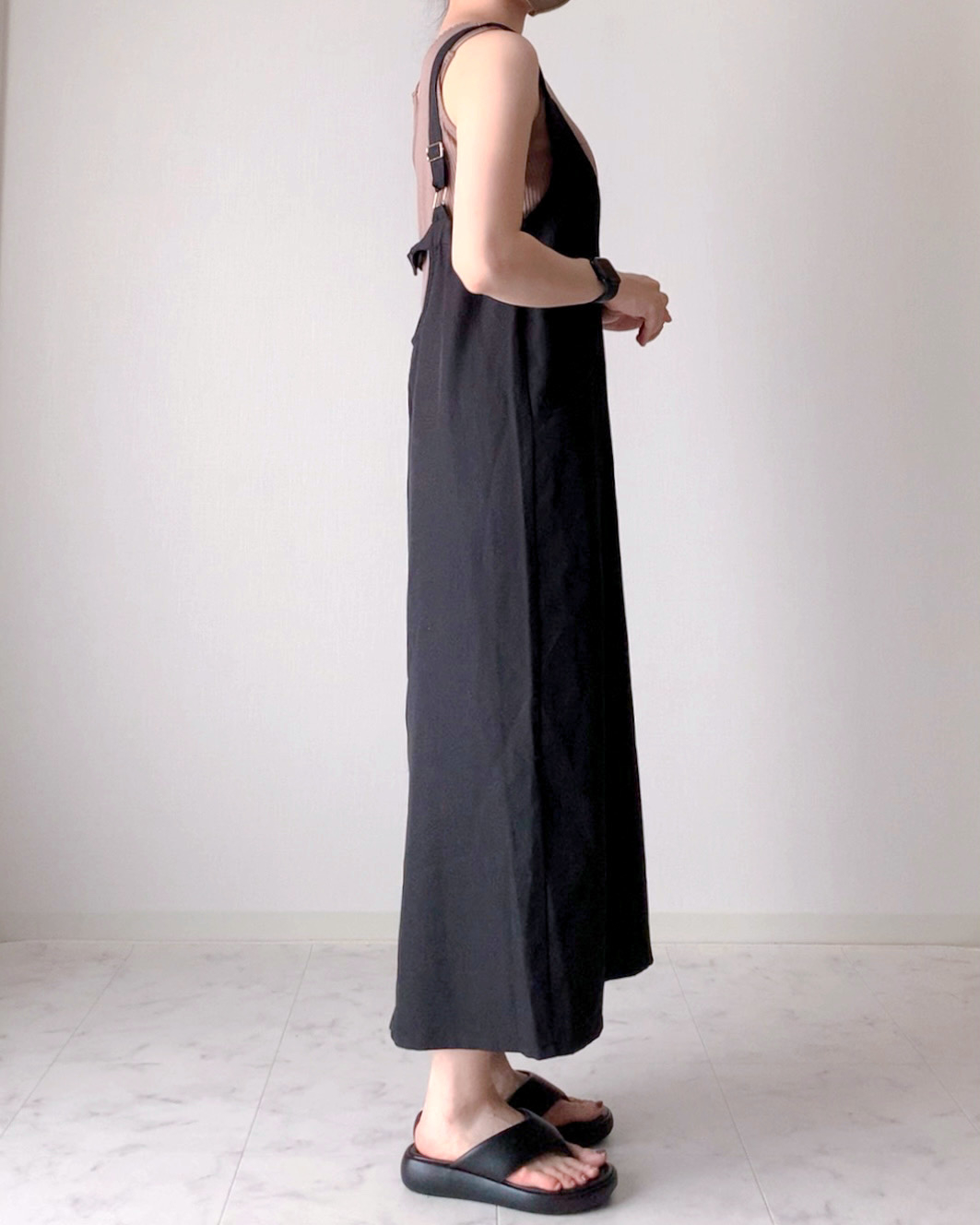 しまむらのおすすめファッションアイテム「バックシャンジャンパースカート」