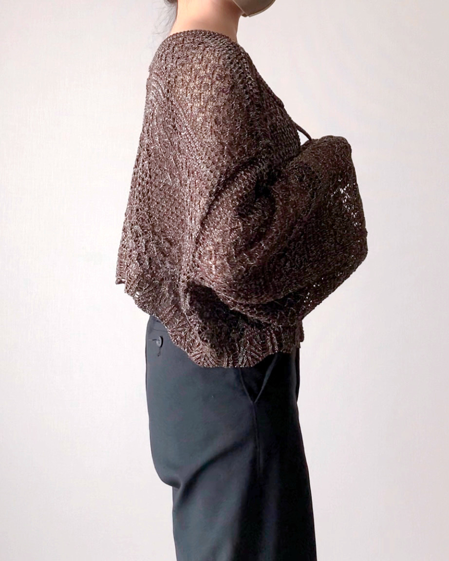 しまむらのおすすめファッションアイテム「透かしラメリボンカーディガン」