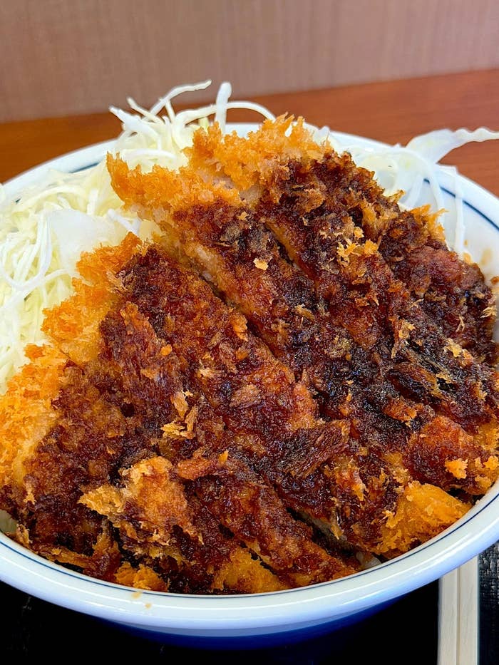 かつやのオススメメニュー「ソースカツ丼（梅）」