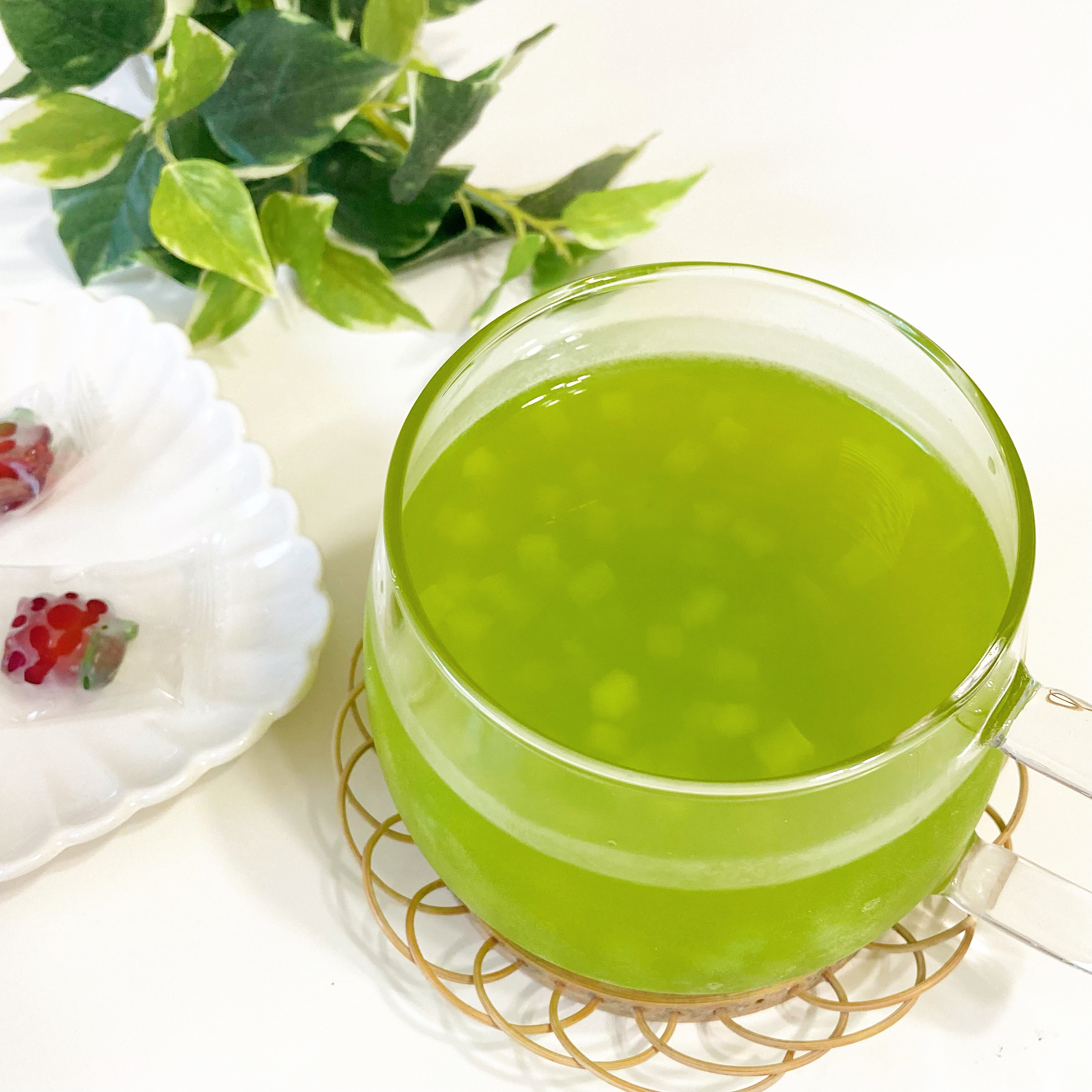 DAISO（ダイソー）で見つけたおすすめドリンク「ドウシシャ ナタデココ入りドリンク ホワイトグレープ 290ml」