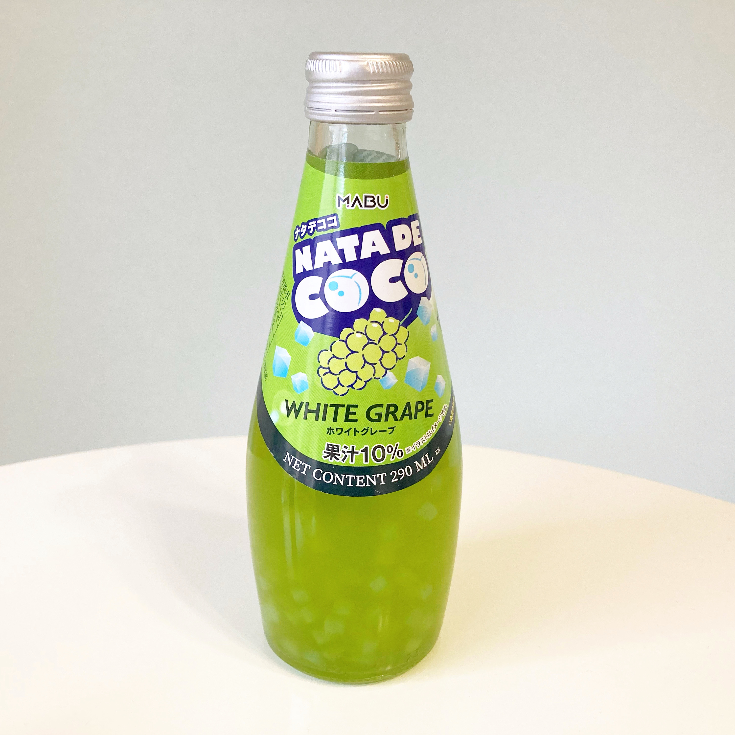 DAISO（ダイソー）で見つけたおすすめドリンク「ドウシシャ ナタデココ入りドリンク ホワイトグレープ 290ml」