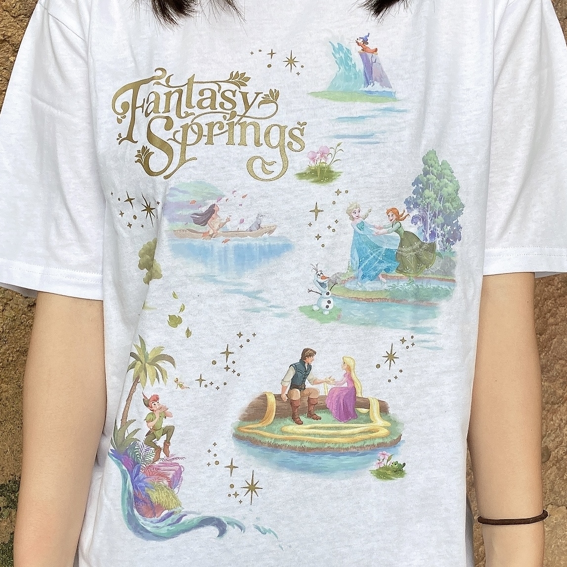 ディズニーシーのファンタジースプリングスおすすめグッズ「Tシャツ」