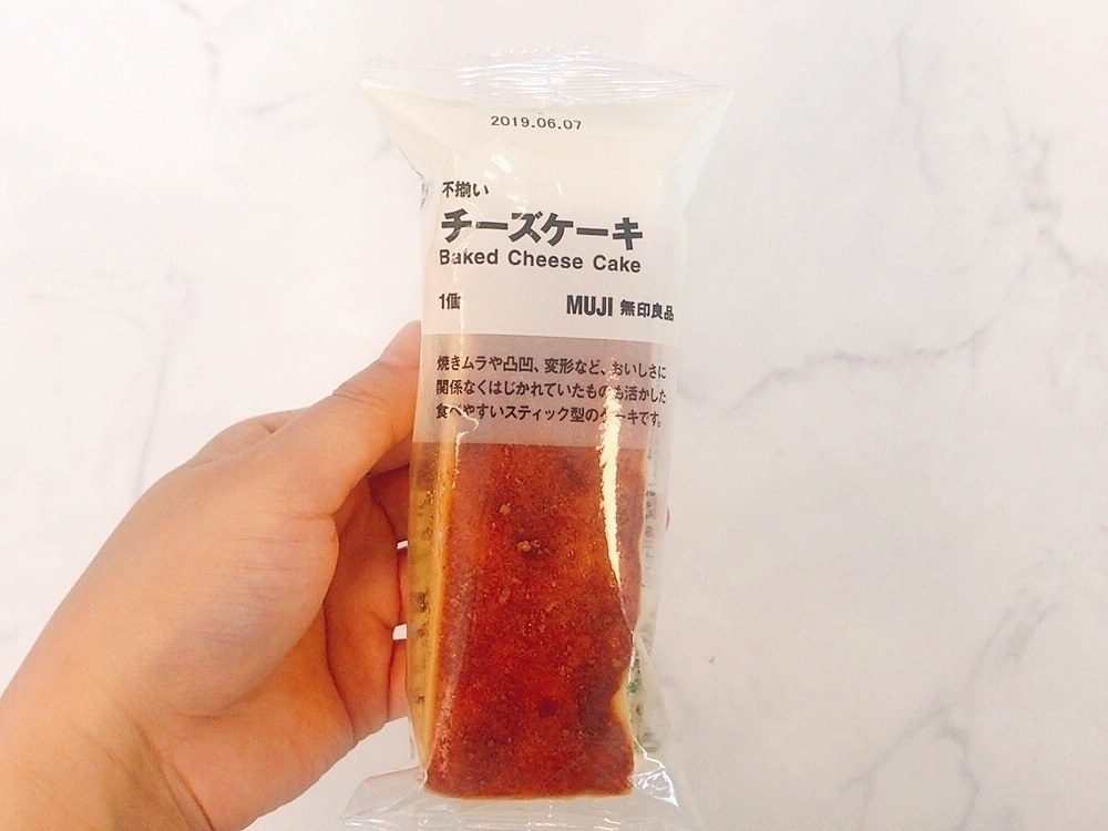 無印良品のおすすめスイーツ「不揃いチーズケーキ」