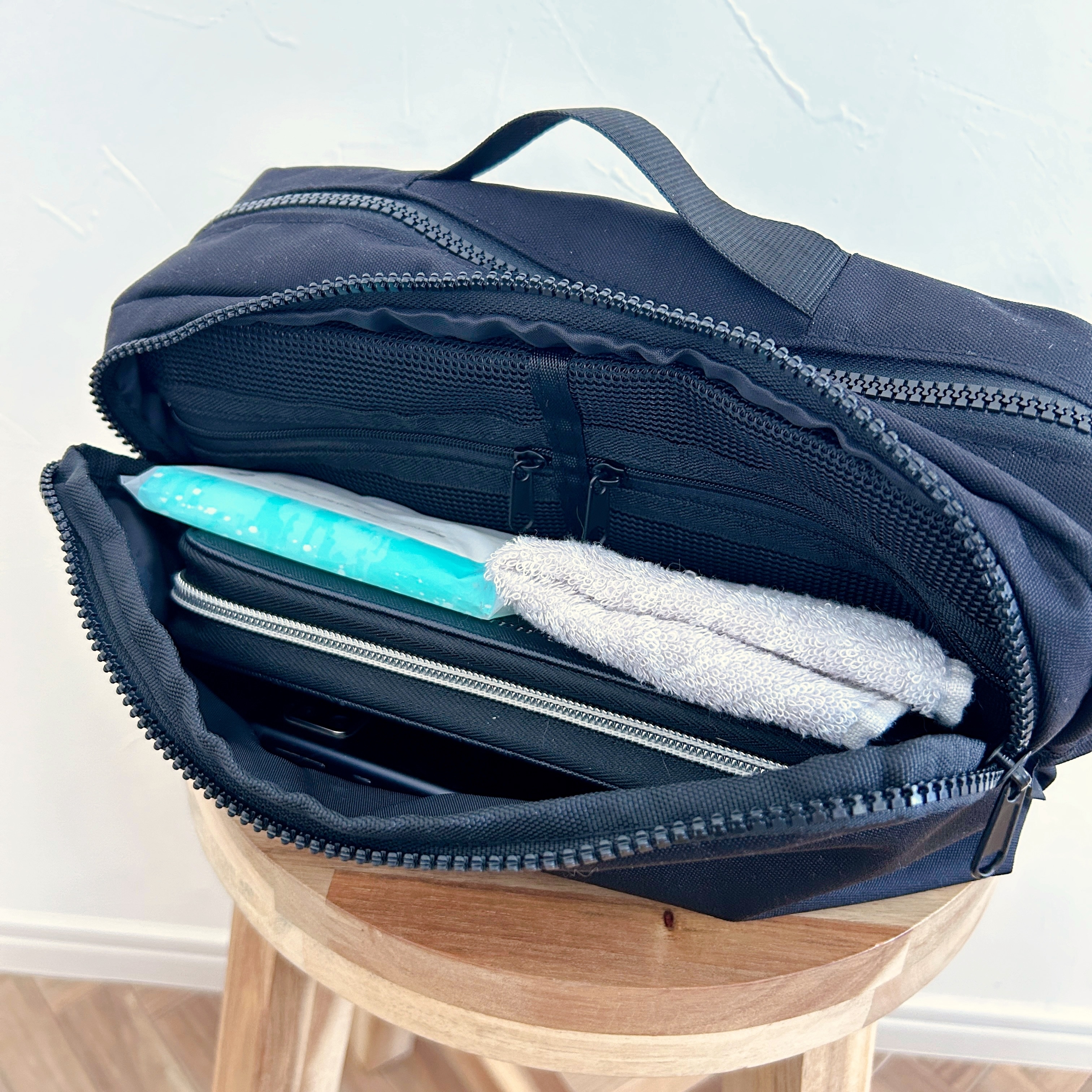 WORKMAN(ワークマン)のおすすめバッグ「スクエアボディバッグ」