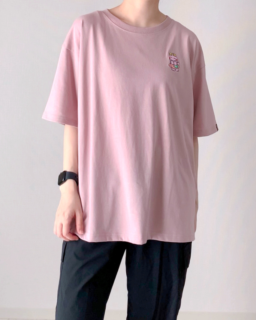 しまむらのおすすめトップス「ガンコ胸刺繍バックP」