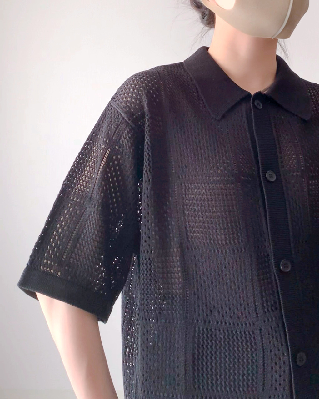 GU(ジーユー)のおすすめファッションアイテム「ウォッシャブルメッシュニットシャツ(5分袖)」