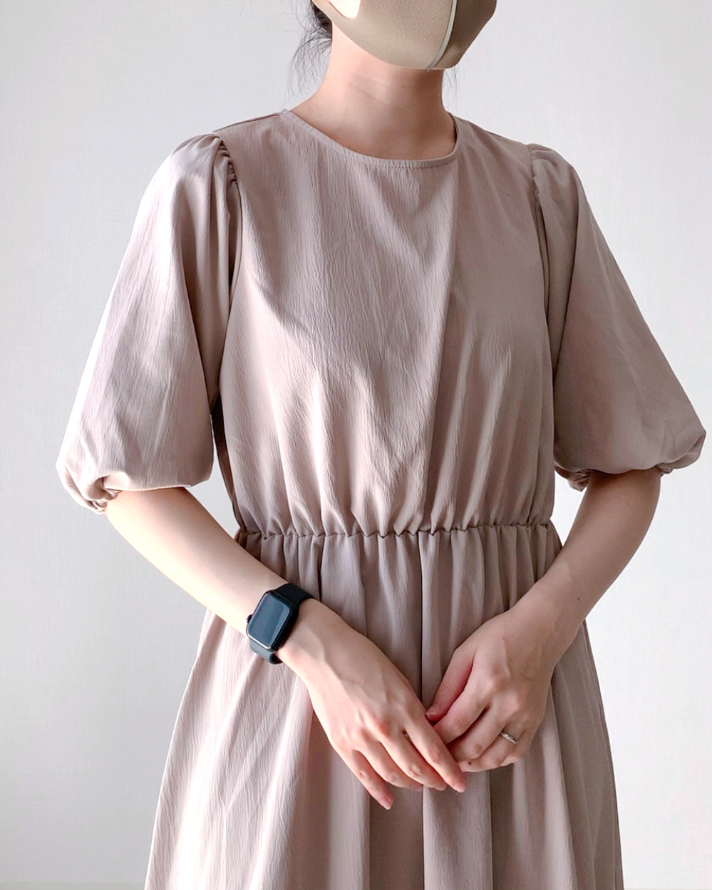 しまむらのおすすめファッションアイテム「ペプラムワンピース」