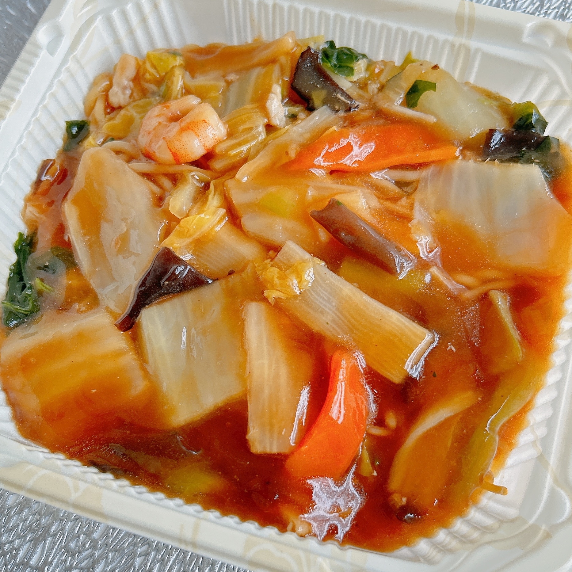 セブン-イレブンのおすすめ冷凍食品「7プレミアム 五目あんかけ焼そば」