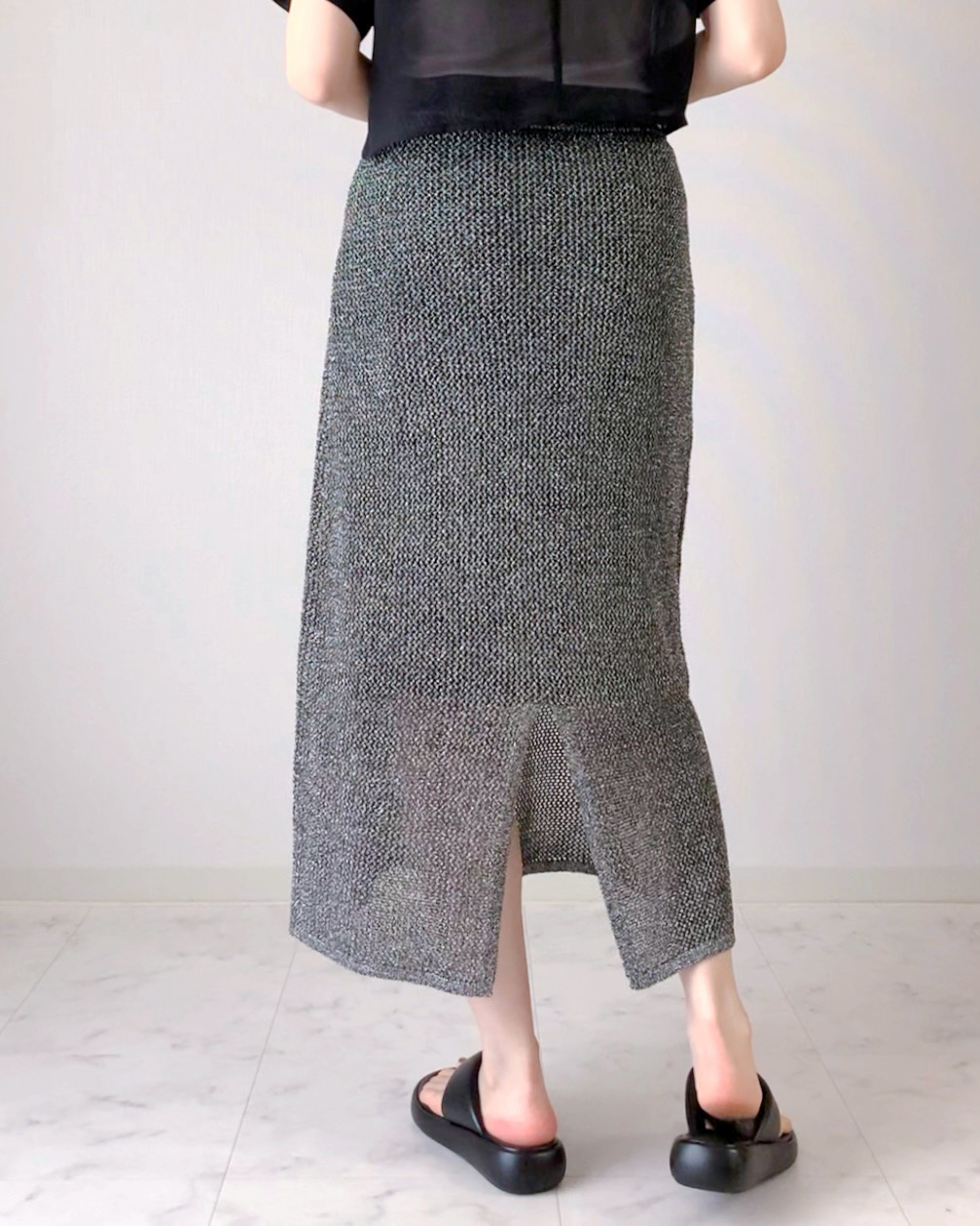 しまむらのおすすめファッションアイテム「メッシュラメナロースカート」