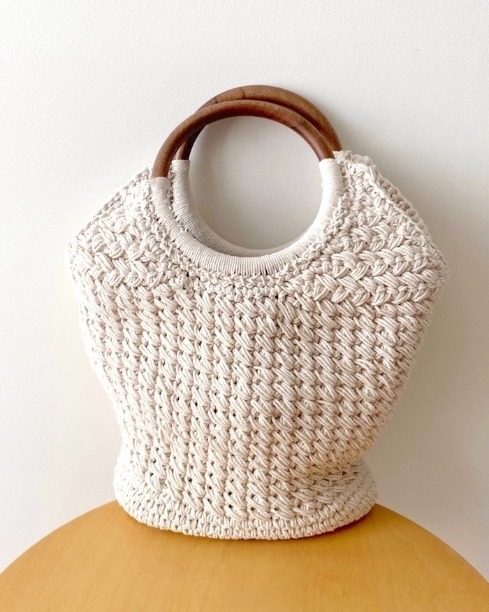 ZARA(ザラ)のおすすめファッションアイテム「マクラメ バケットバッグ」