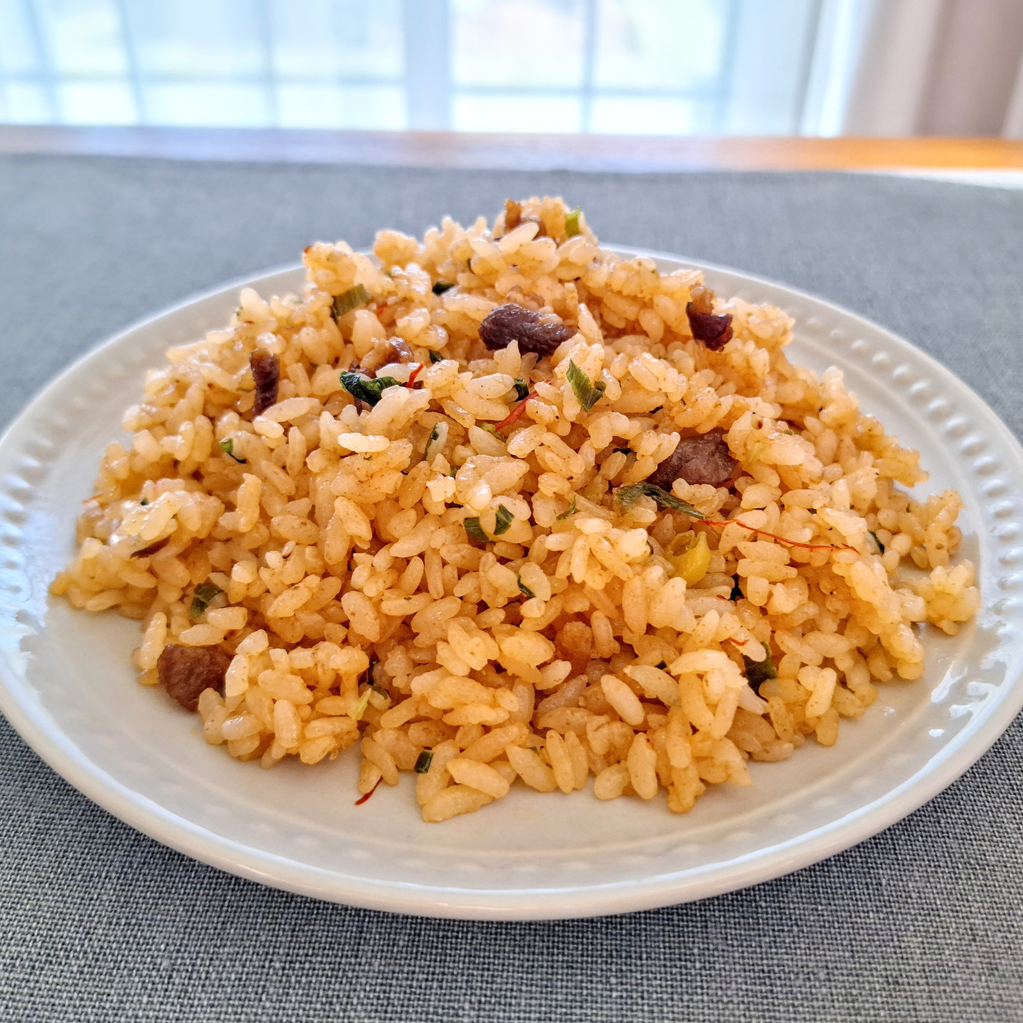 ファミリーマートのおすすめ冷凍食品「直火炒めの牛カルビめし」