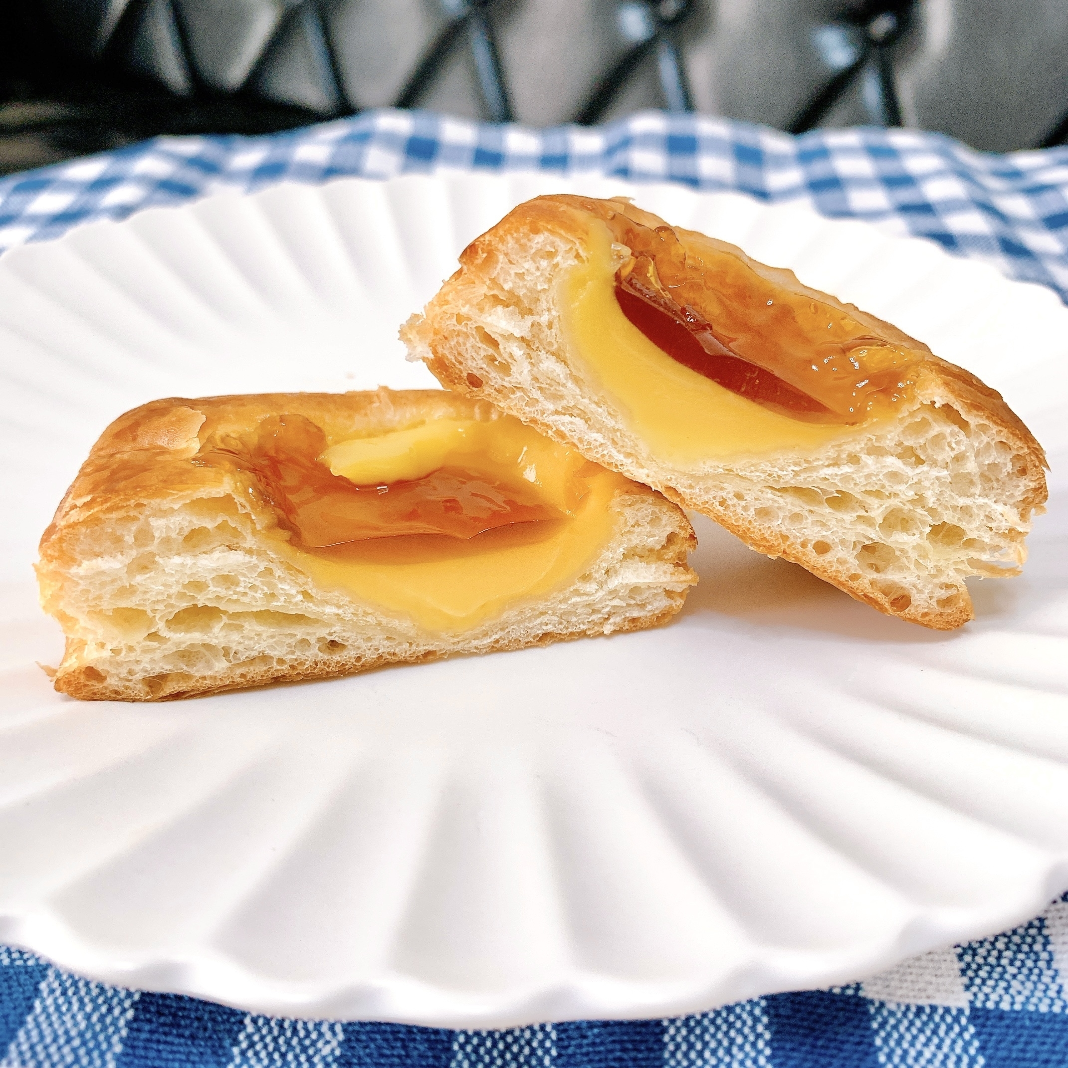 FamilyMart（ファミリーマート）のおすすめの菓子パン「プリン風味のカスタードデニッシュ3個入」