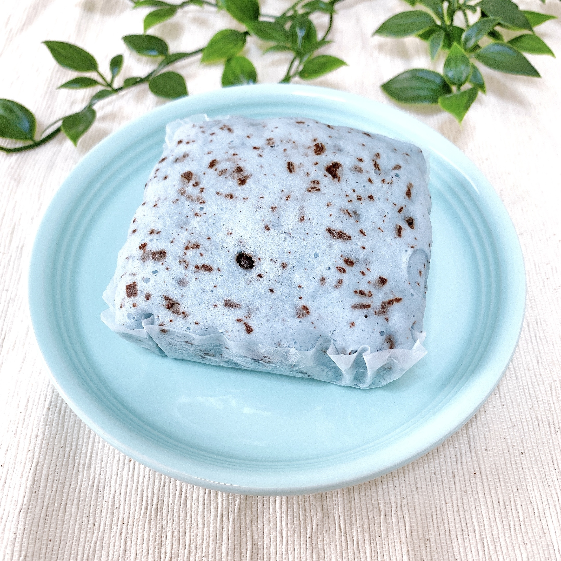 FamilyMart（ファミリーマート）のおすすめのパン「チョコたっぷりチョコミント蒸しケーキ」