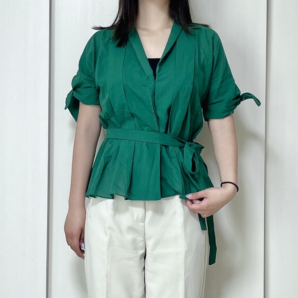 ZARA（ザラ）の「ZW COLLECTION ベルト プリーツ シャツ」