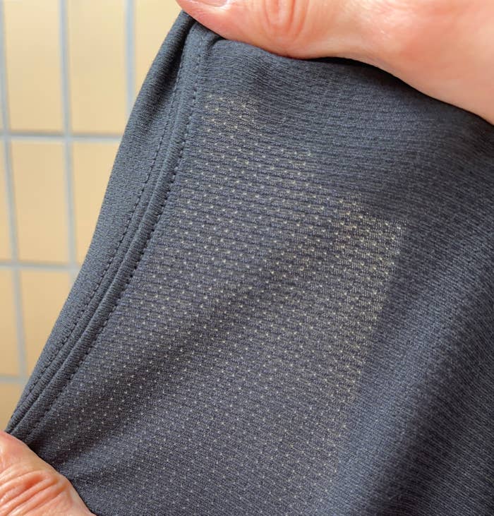 UNIQLO(ユニクロ)のおすすめファッションアイテム「エアリズムメッシュクルーネックTシャツ(半袖)」