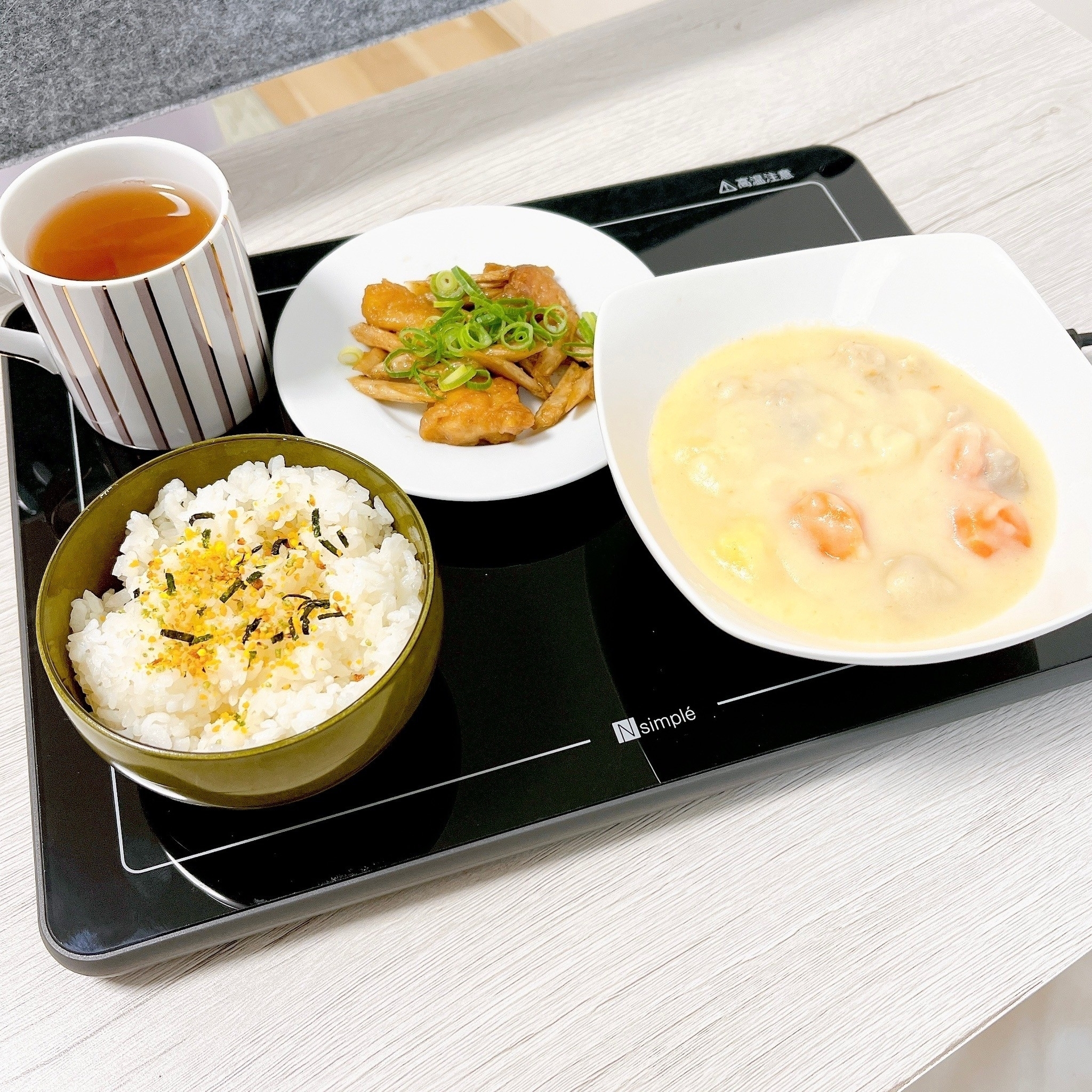 ニトリのオススメグッズ「いつでもあったか フードウォーマープレート」