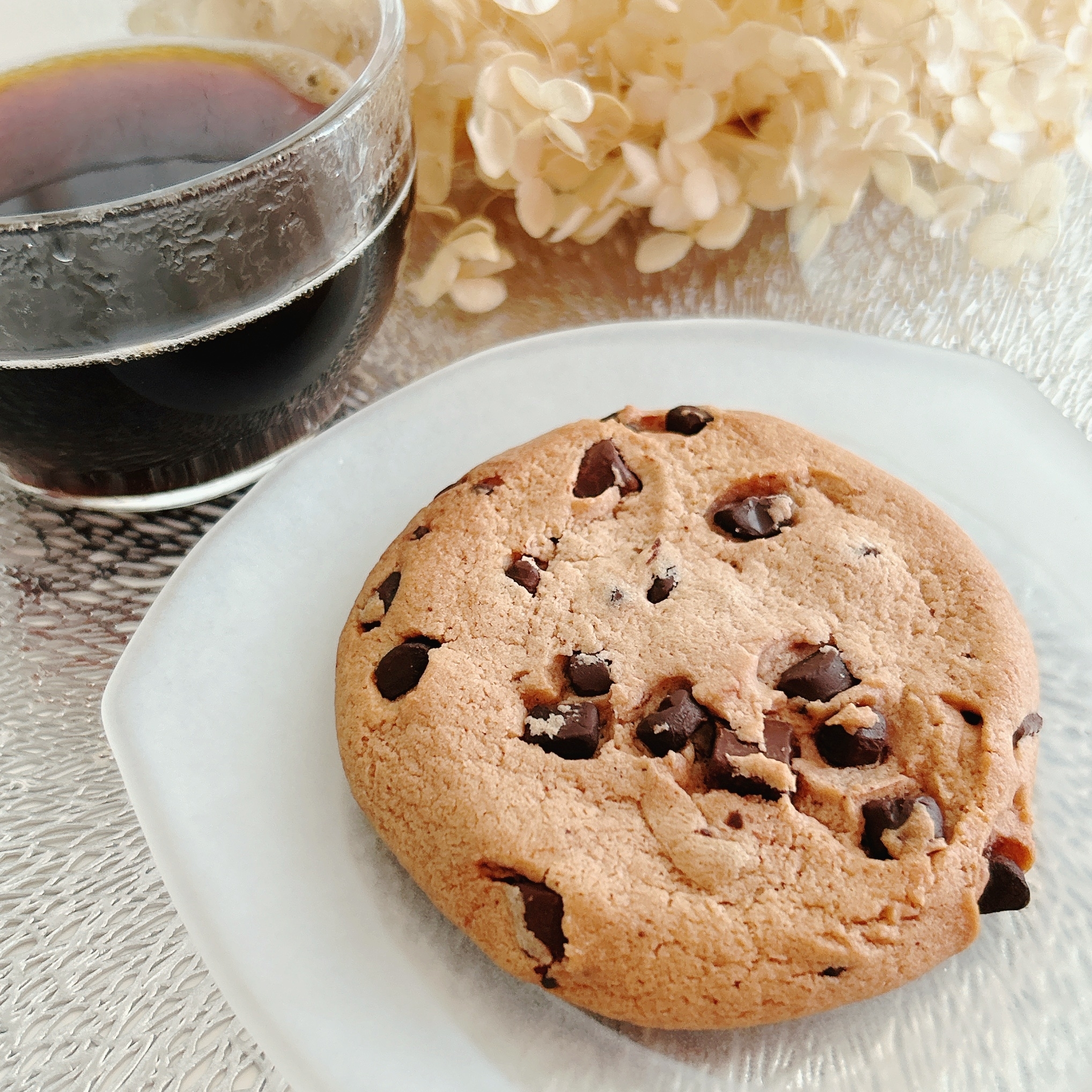 セブン‐イレブンのおすすめスイーツ「7カフェ チョコチップ&クッキー」