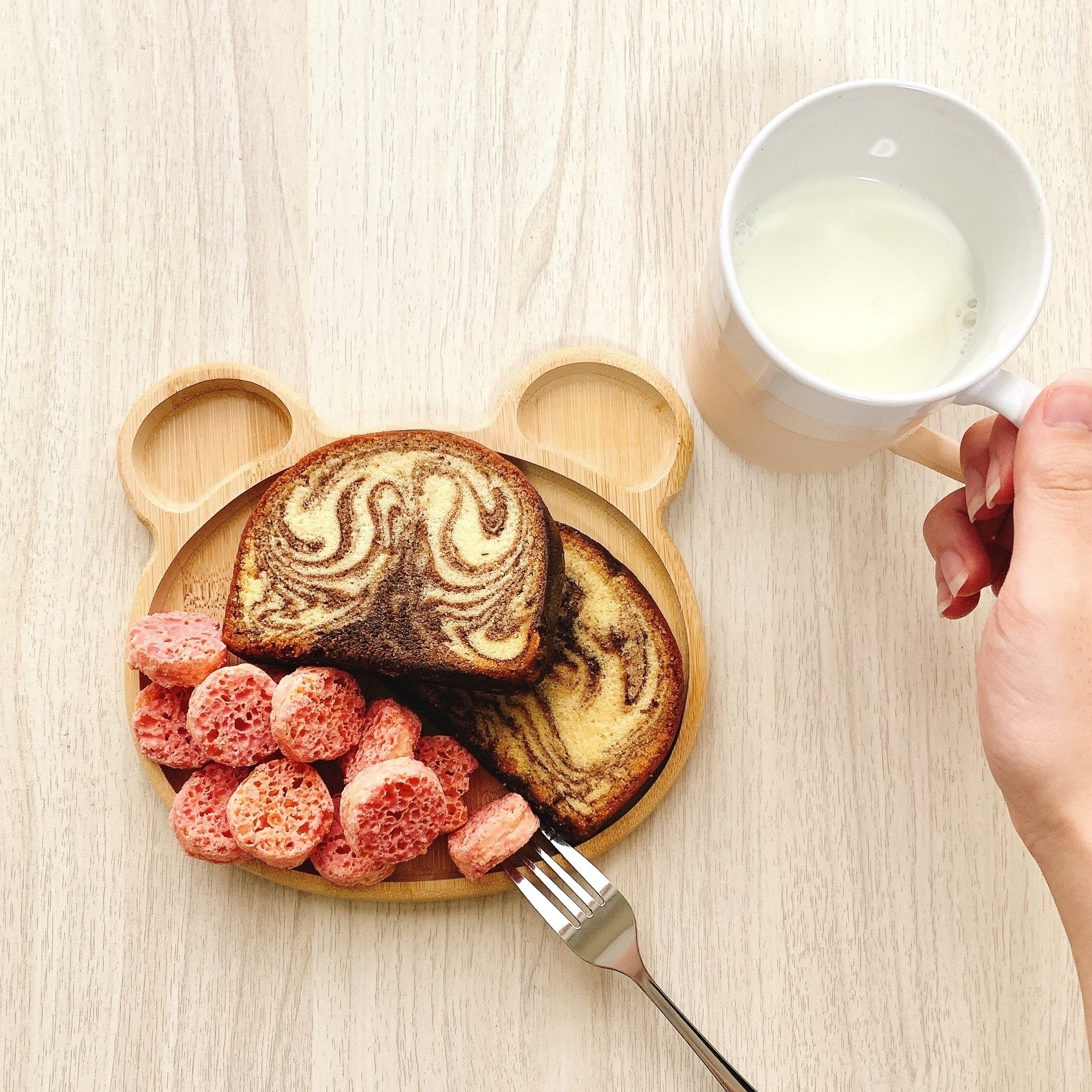 DAISO（ダイソー）おすすめアイテム「アニマルプレート（クマ）」