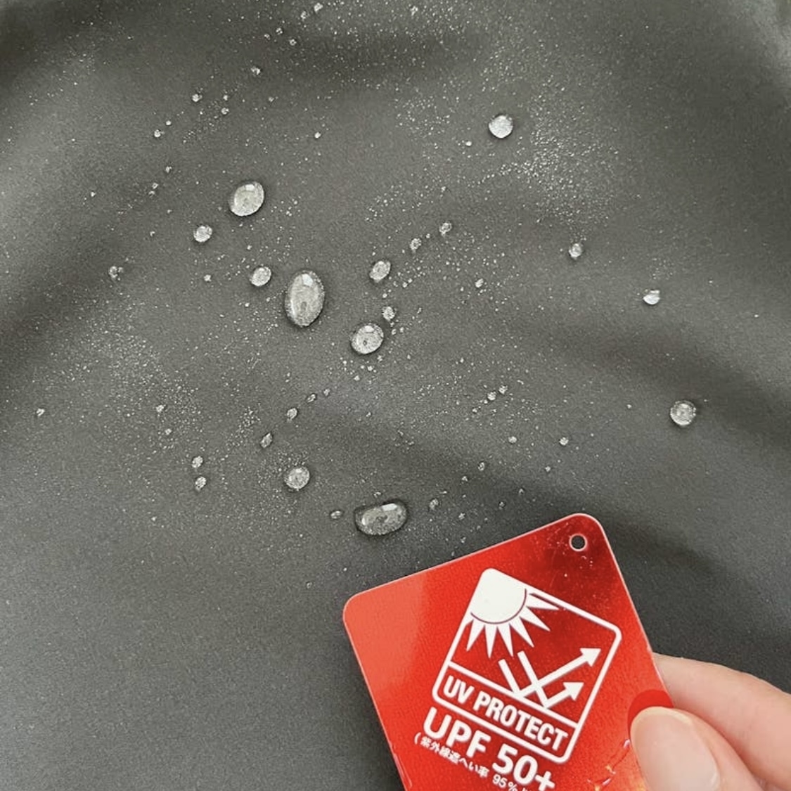 ワークマンのおすすめファッションアイテム「レディースUVアクトワイドパンツ」