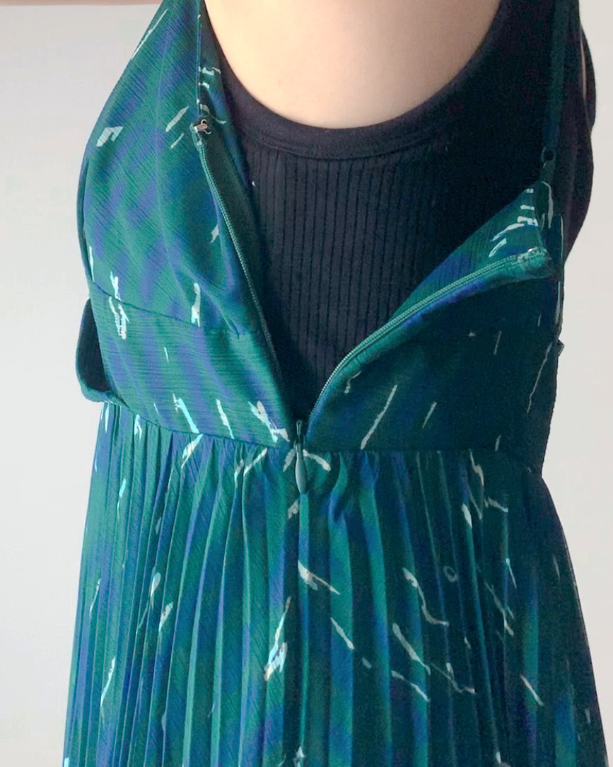 UNIQLO（ユニクロ）のおすすめファッションアイテム「プリーツキャミソールワンピース（ジオメトリック）」