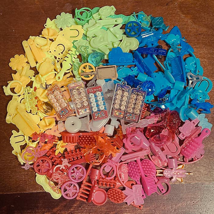 フエラムネのおまけで作られた色相環