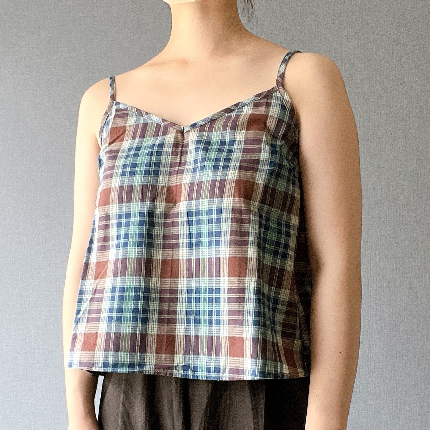 無印良品のオススメのトップス「婦人 マドラスチェックキャミソール」