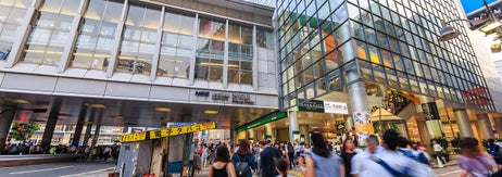 京王井の頭線の渋谷駅前（Getty Imagesより）