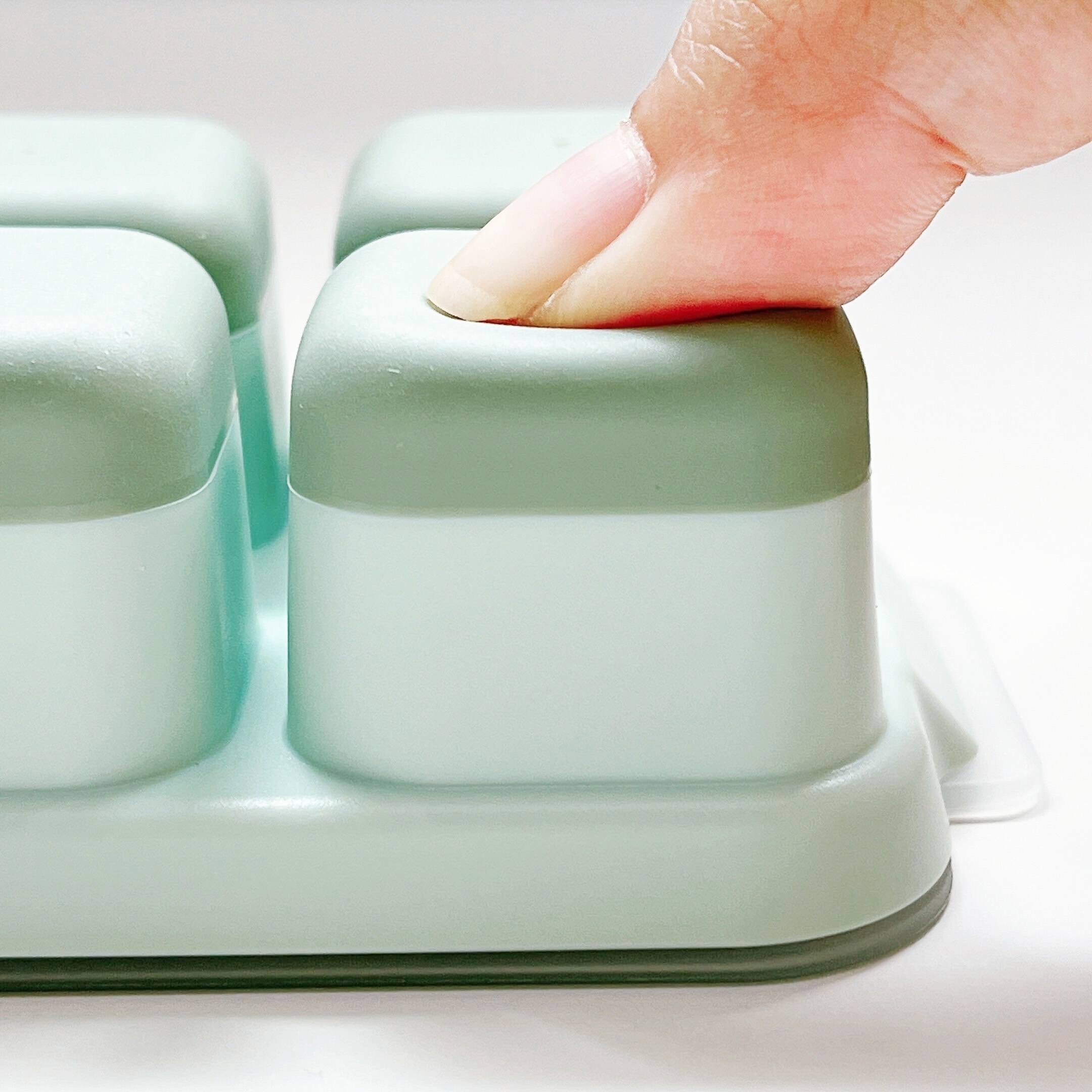 IKEA(イケア)のおすすめ便利グッズ「SPJUTROCKA スプユートロッカ/製氷皿」