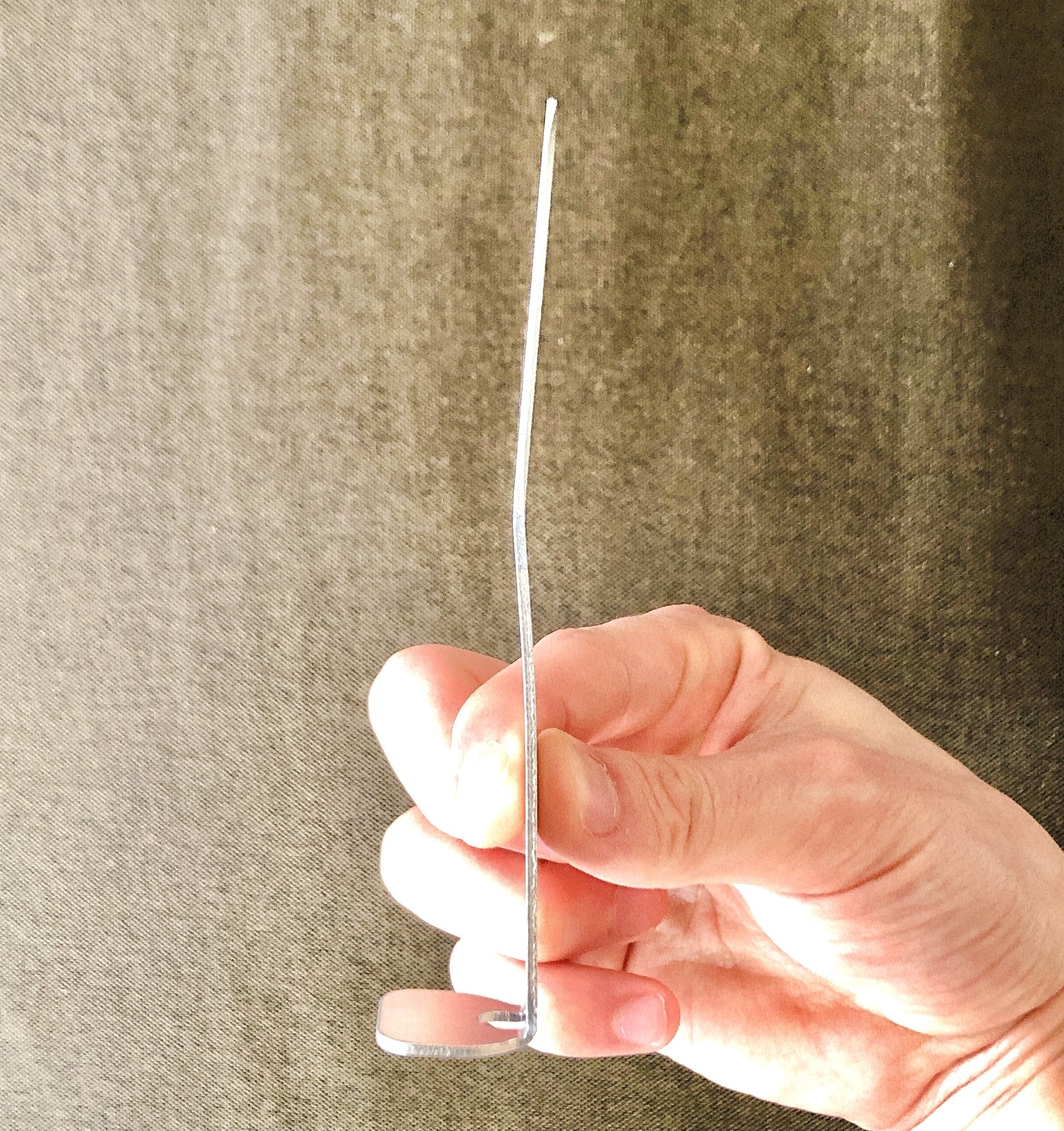 DAISO（ダイソー）のおすすめ便利グッズ「立つアルミバターナイフ」