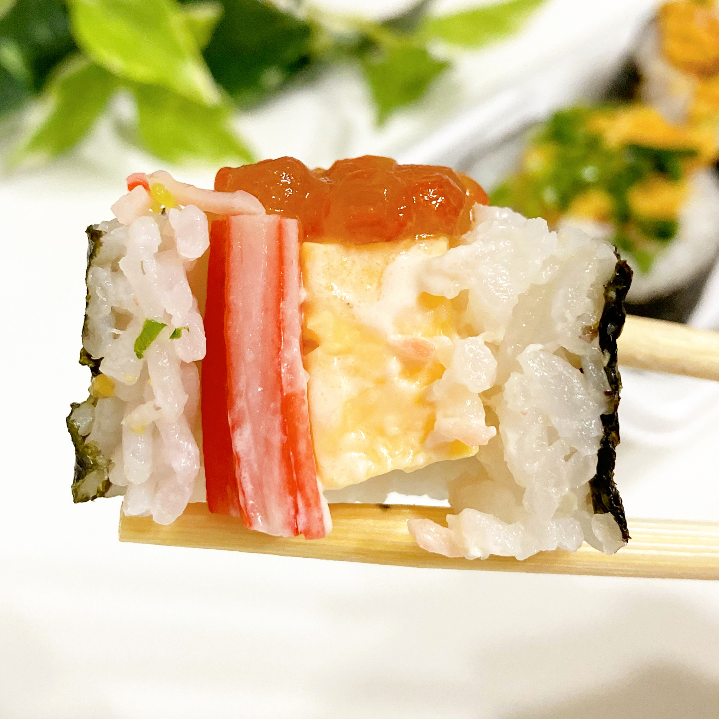 FamilyMart(ファミリーマート)のおすすめ商品「だいたい(代替)海鮮巻」