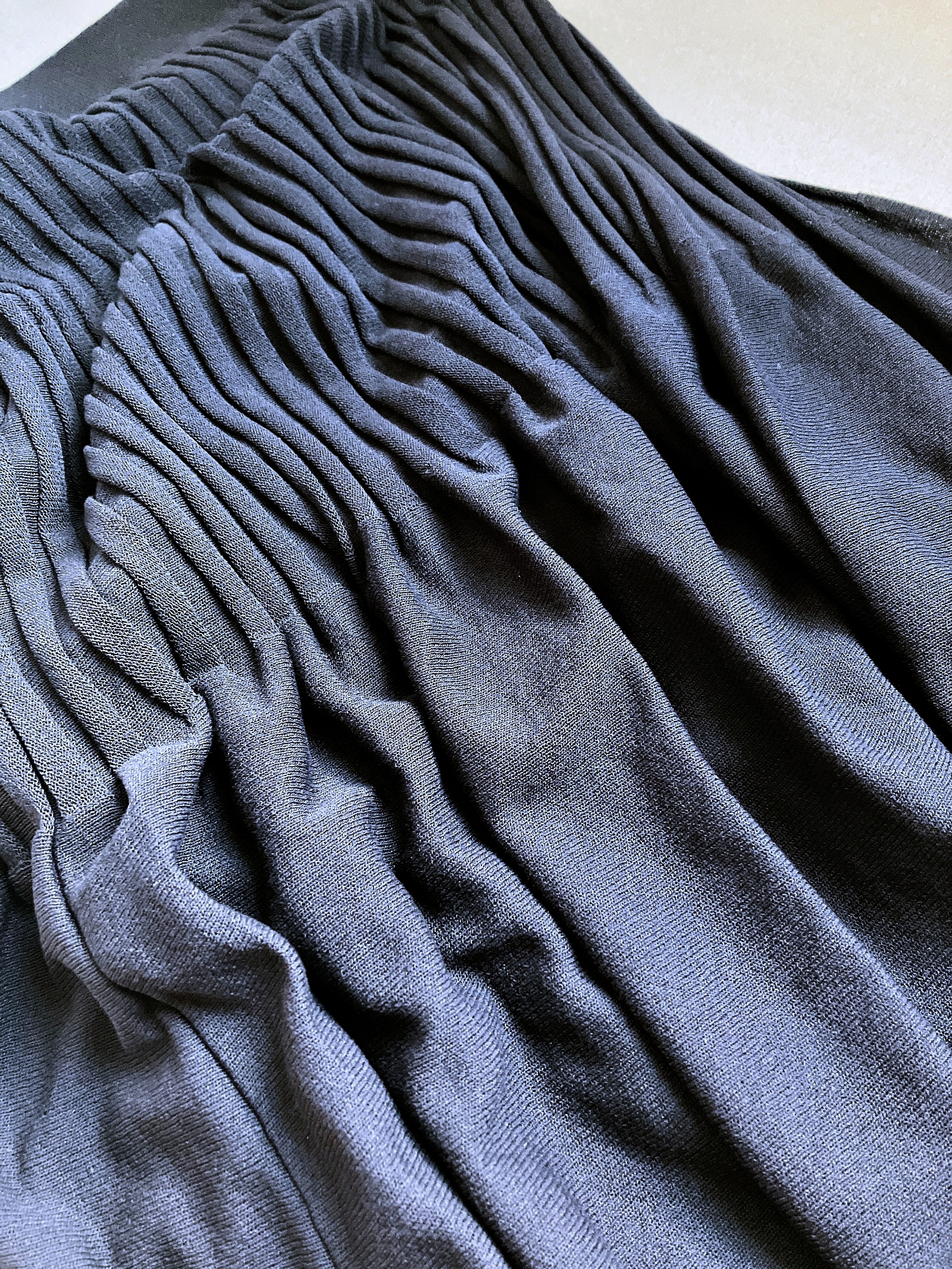 GU（ジーユー）のおすすめスカート「シアーニットフレアスカートZ+E」