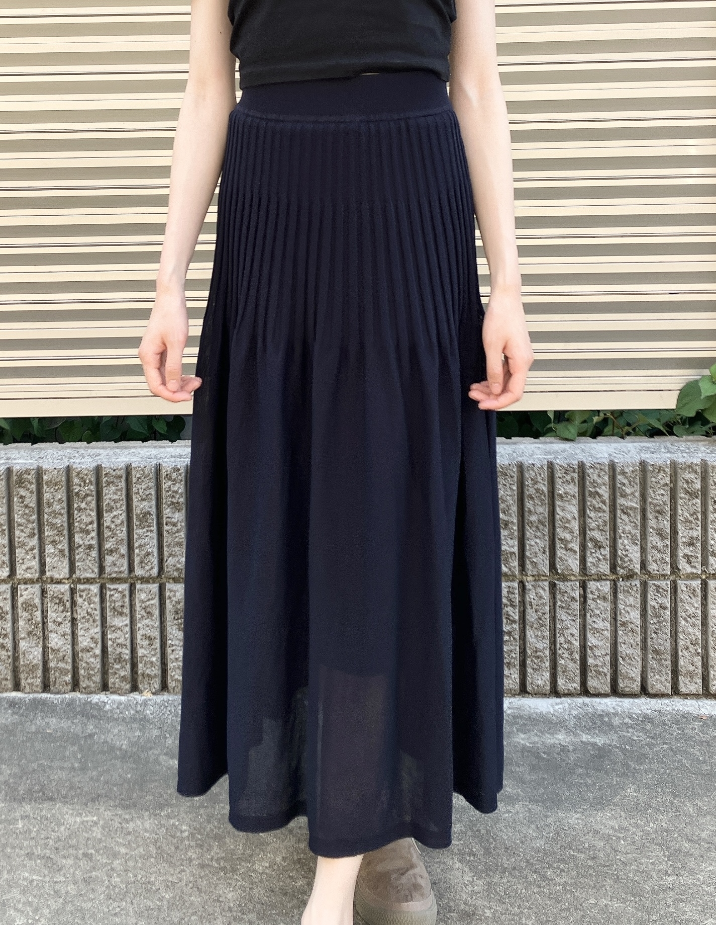 GU（ジーユー）のおすすめスカート「シアーニットフレアスカートZ+E」