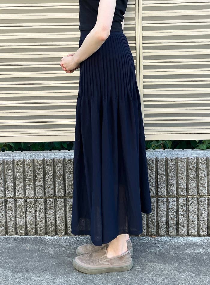 GU(ジーユー)のおすすめスカート「シアーニットフレアスカートZ+E」