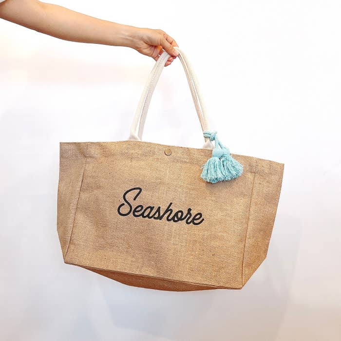 しまむらのおすすめファッションアイテム「ビッグジュートTT」