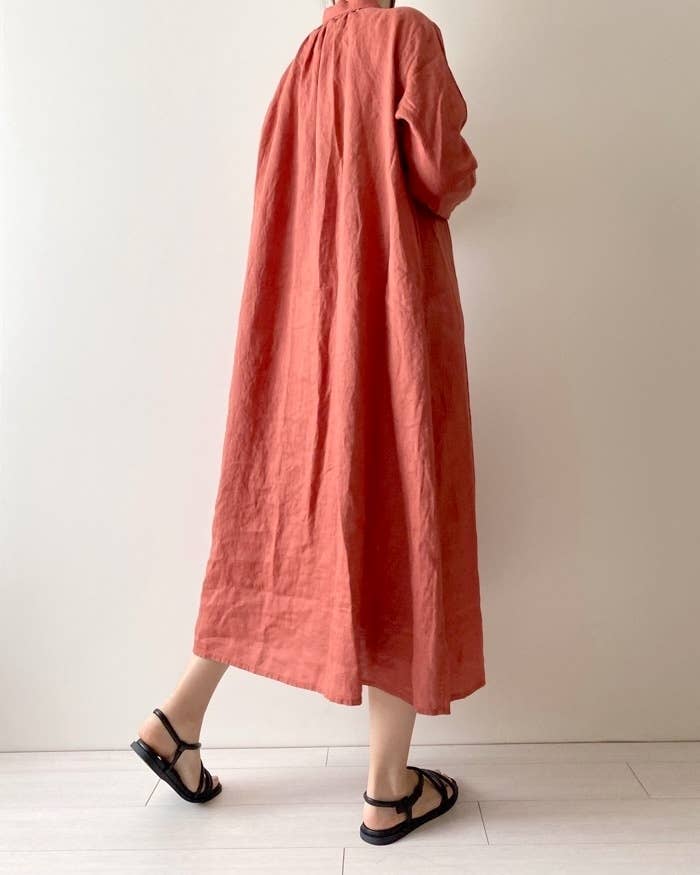 無印良品のおすすめファッションアイテム「婦人 リネン 洗いざらし長袖シャツワンピース」