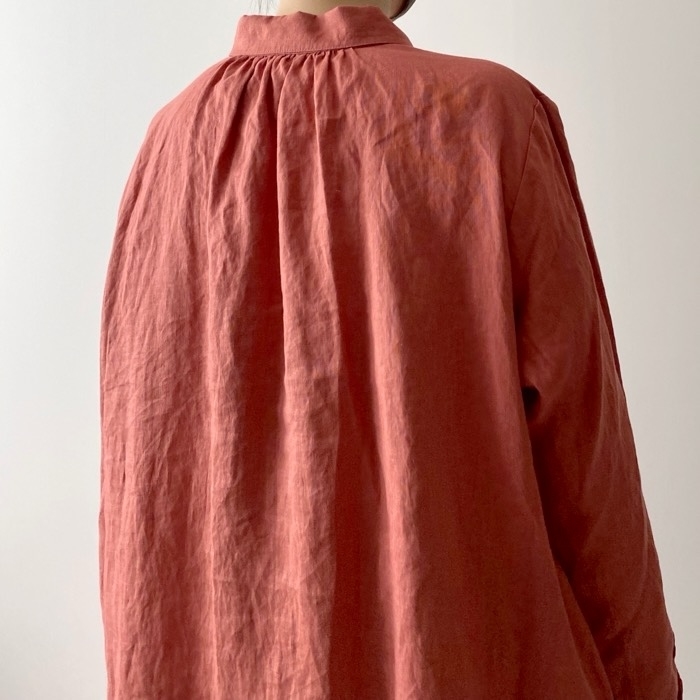 無印良品のおすすめファッションアイテム「婦人 リネン 洗いざらし長袖シャツワンピース」