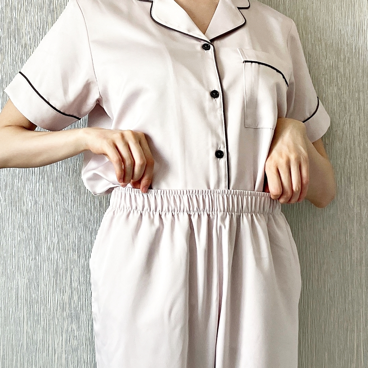 GU（ジーユー）のおすすめパジャマ「サテンパジャマ（半袖&amp;amp;ロングパンツ）+X」