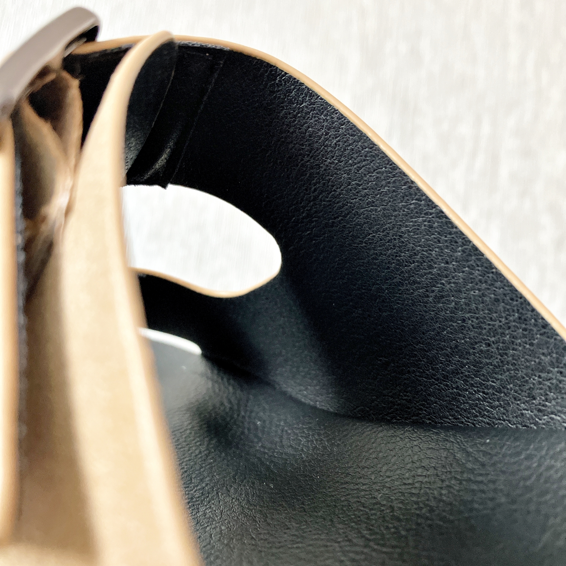 GU（ジーユー）のおすすめサンダル「ダブルベルトサンダル+X」