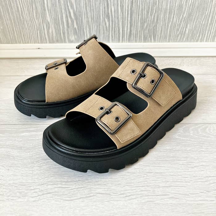 GU（ジーユー）のおすすめサンダル「ダブルベルトサンダル+X」