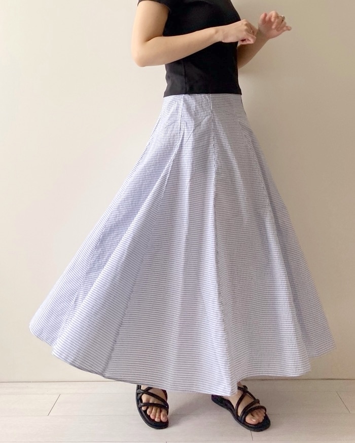無印良品のおすすめスカート「婦人 涼感ブロードフレアスカート」