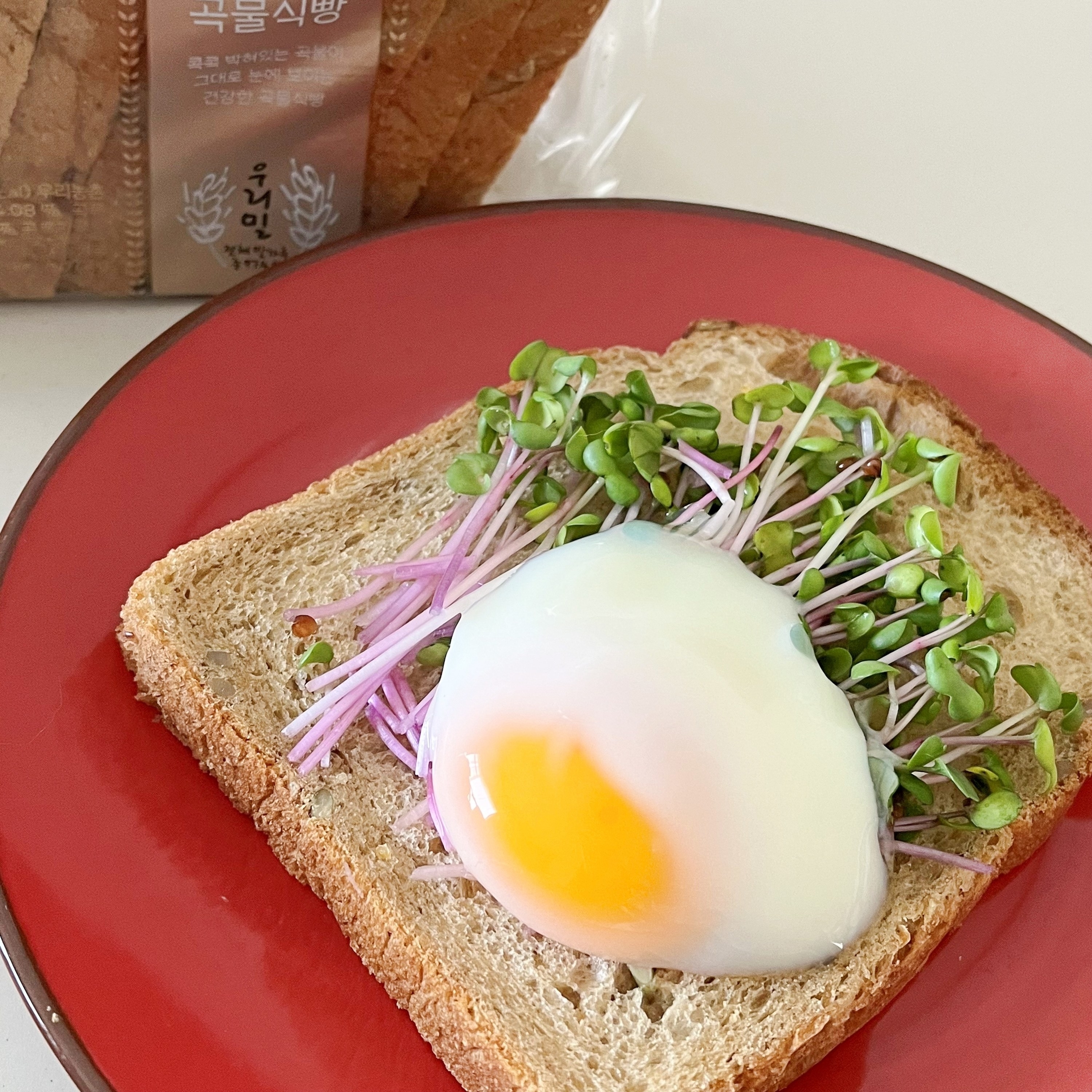 DAISO(ダイソー)のおすすめ調理グッズ「電子レンジ調理器 半熟たまご風 W」