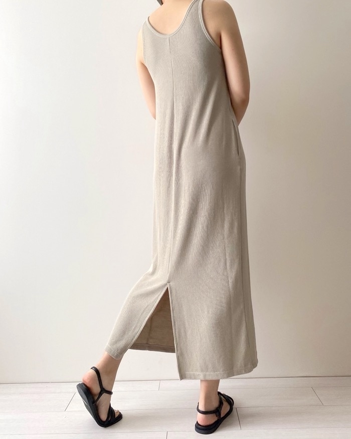 GUのおすすめファッション「ブラフィールリブアメリカンスリーブワンピース+E」