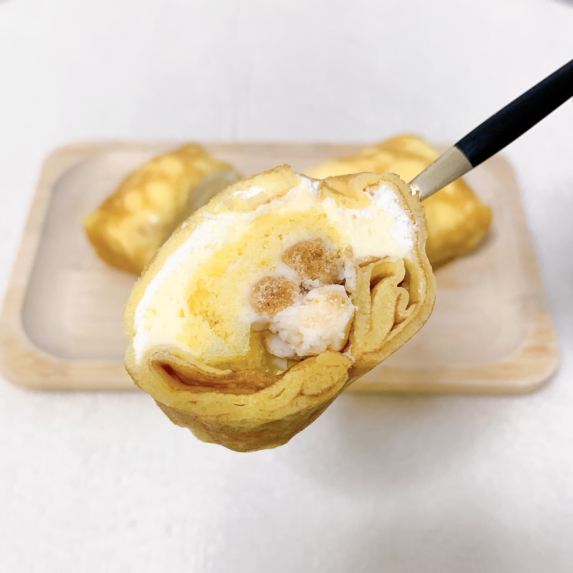 FamilyMart（ファミリーマート）のおすすめのスイーツ「ファミマ・ザ・クレープ チーズ」