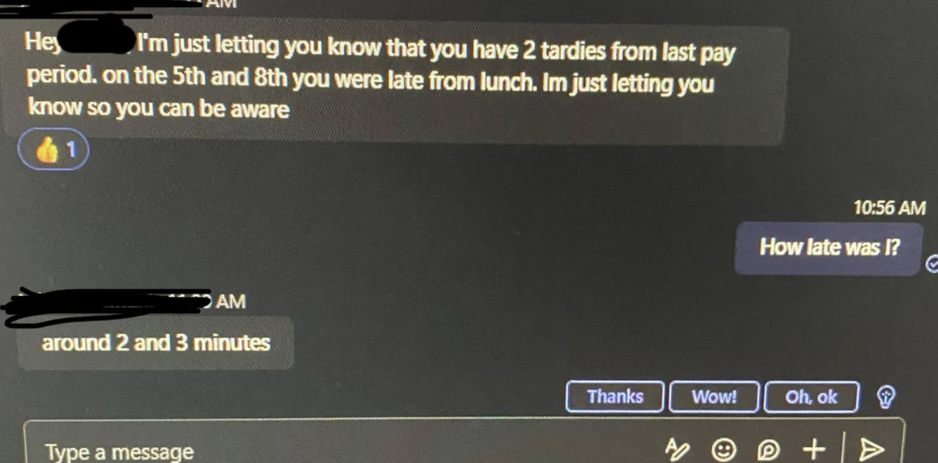 Screenshot of a chat where one person notifies another about two late returns from lunch on the 5th and 8th, with the delays being 2 and 3 minutes